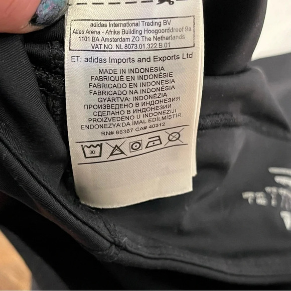 Black athletes spandex adidas capris size large woman’s - Picture 9 of 11